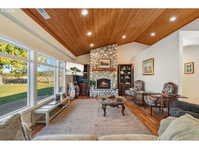 54601 WINTERBERRY Dr, Bandon, OR 97411