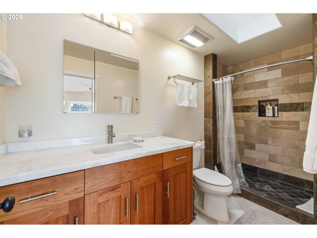 54601 WINTERBERRY Dr, Bandon, OR 97411