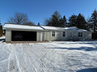 3330 N CASALOMA DRIVE, Appleton, WI 54913