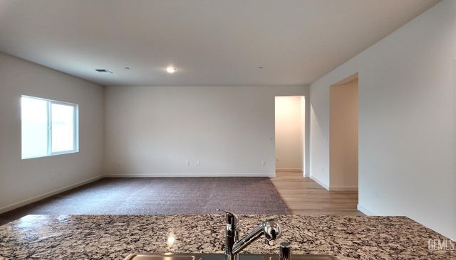 1404 Hobbs Lane, Bakersfield, CA 93307