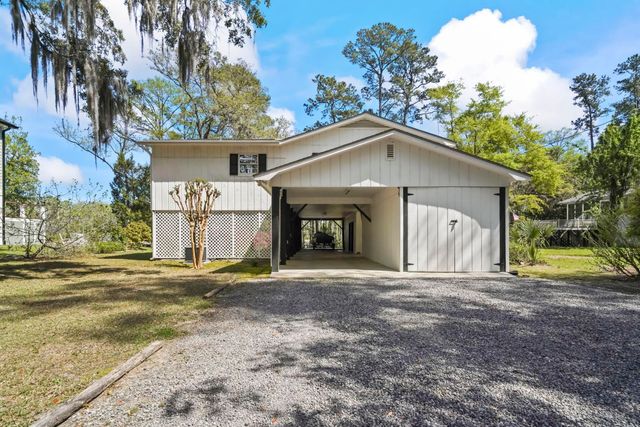 417 Frederick Dr., Georgetown, SC 29440