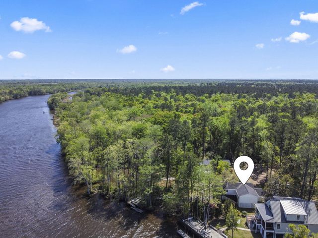 417 Frederick Dr., Georgetown, SC 29440