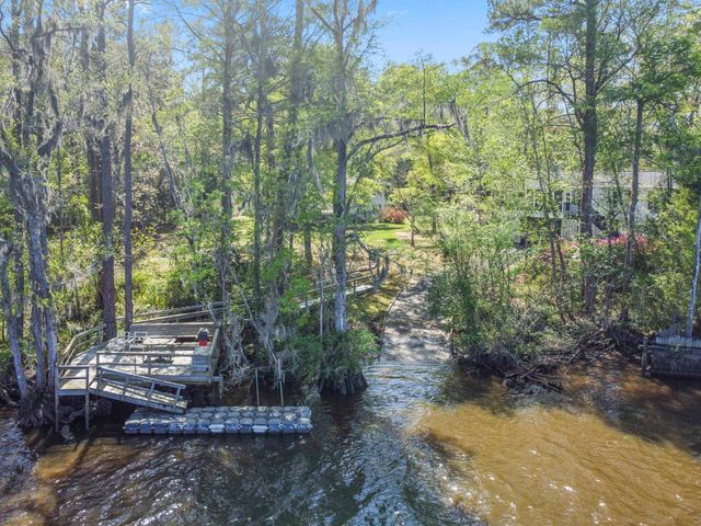 417 Frederick Dr., Georgetown, SC 29440