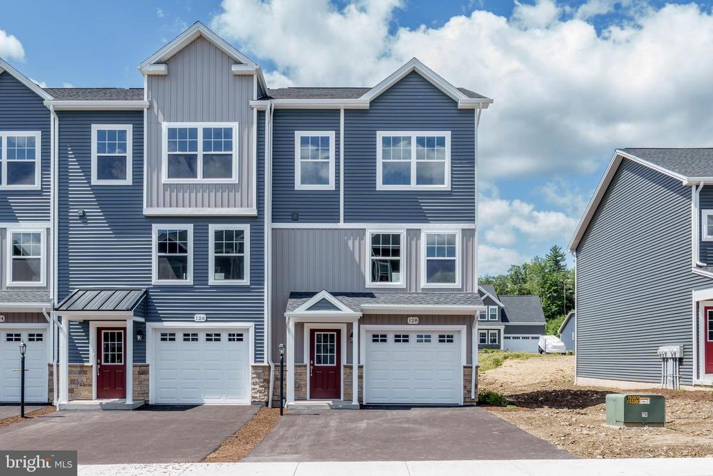 128 DOLOMITE DR, Port Matilda, PA 16870