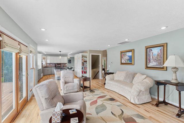 4211 Greenbriar Drive, Nixa, MO 65714