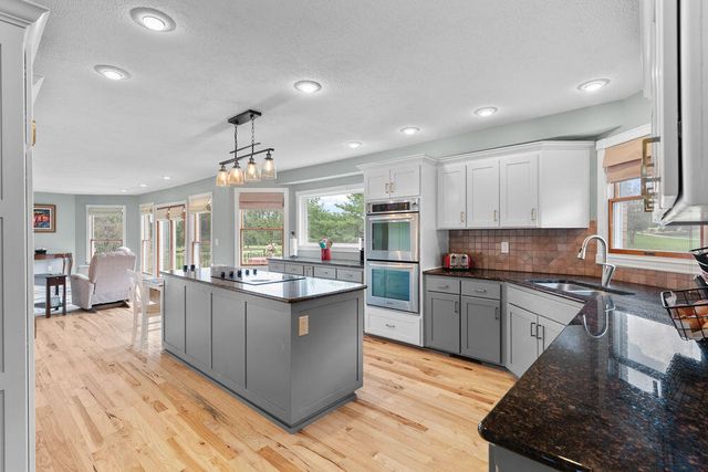 4211 Greenbriar Drive, Nixa, MO 65714