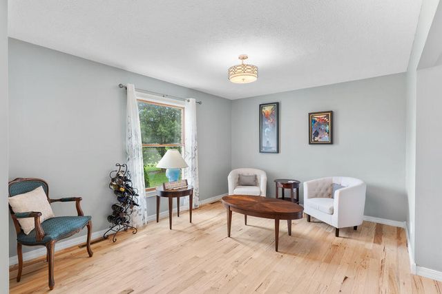 4211 Greenbriar Drive, Nixa, MO 65714
