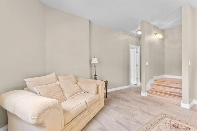 4211 Greenbriar Drive, Nixa, MO 65714