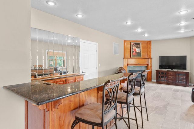 4211 Greenbriar Drive, Nixa, MO 65714