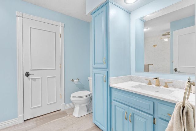4211 Greenbriar Drive, Nixa, MO 65714