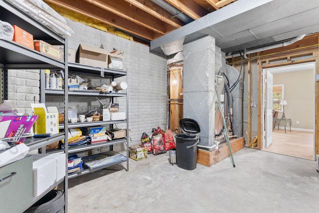 4211 Greenbriar Drive, Nixa, MO 65714