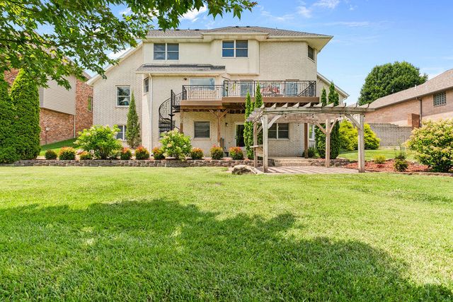 4211 Greenbriar Drive, Nixa, MO 65714