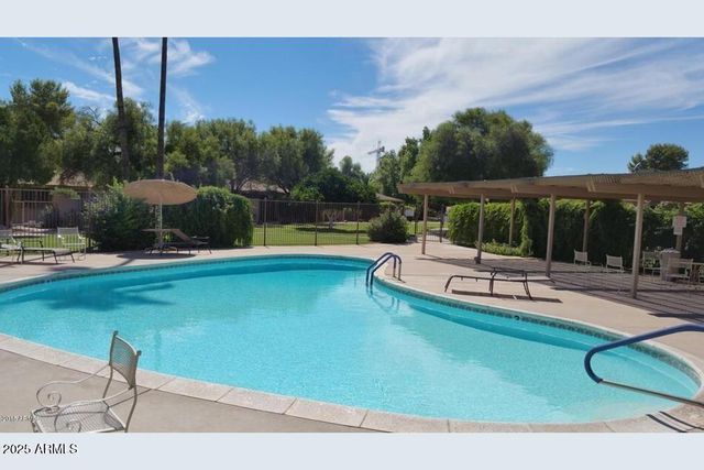 7615 E MINNEZONA Avenue, Scottsdale, AZ 85251