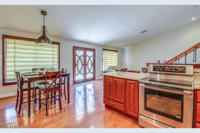 7615 E MINNEZONA Avenue, Scottsdale, AZ 85251