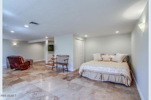 7615 E MINNEZONA Avenue, Scottsdale, AZ 85251