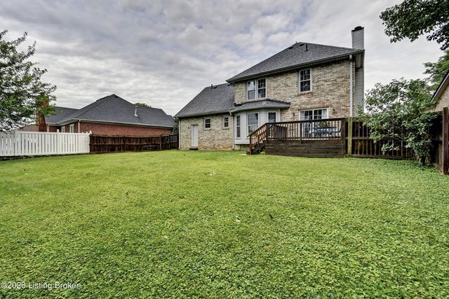 4924 Hunters Point Cir, Louisville, KY 40216