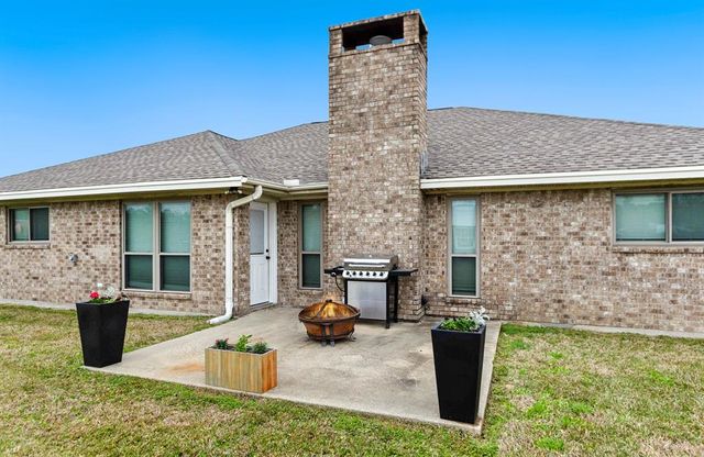 3300 Michelle Avenue, Vidor, TX 77662