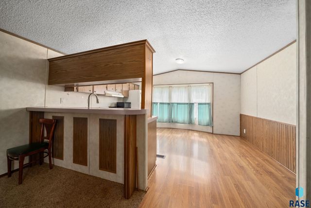 4610 W 15th Pl Place, Sioux Falls, SD 57106