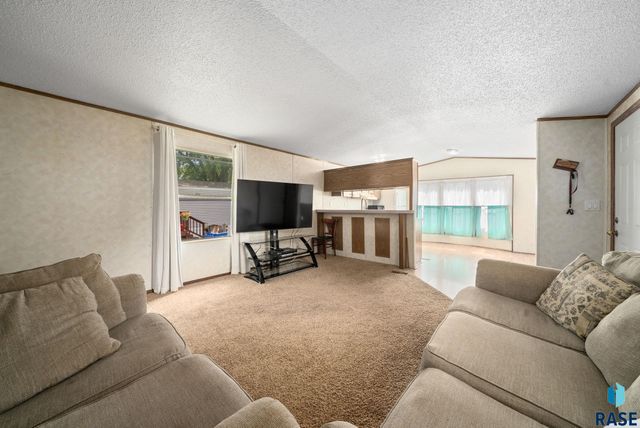 4610 W 15th Pl Place, Sioux Falls, SD 57106