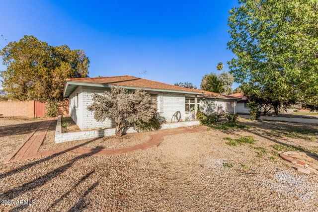 1418 W Keim Drive, Phoenix, AZ 85013