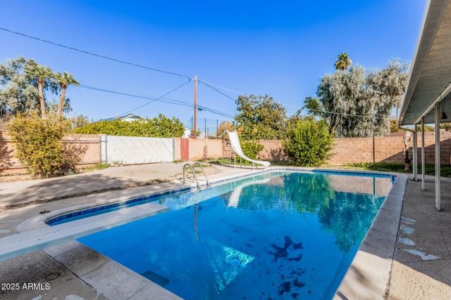 1418 W Keim Drive, Phoenix, AZ 85013