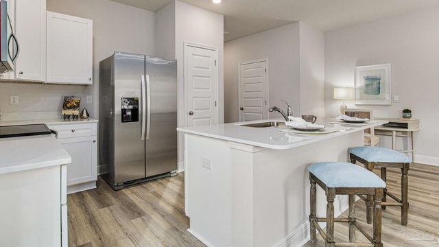 2463 Cliff Hollow Cir, Gulf Breeze, FL 32563