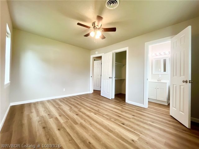 110 42nd, Van Buren, AR 72956