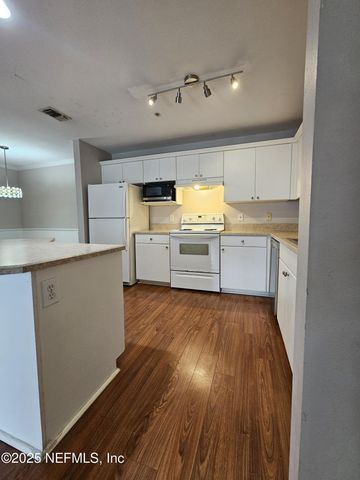 3591 KERNAN Boulevard 123, Jacksonville, FL 32224