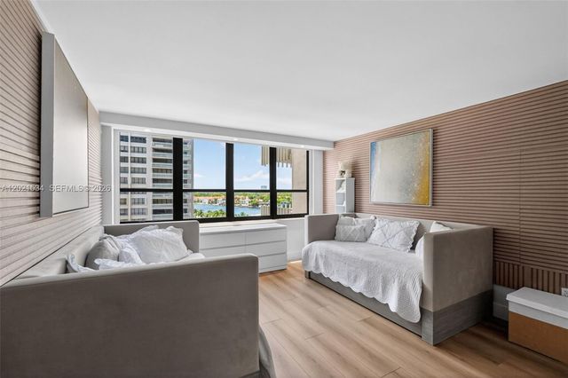 2 Grove Isle Drive B801802, Miami, FL 33133