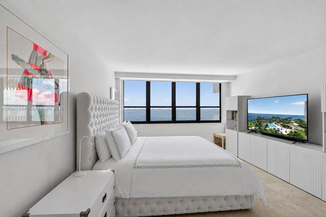 2 Grove Isle Drive B801802, Miami, FL 33133