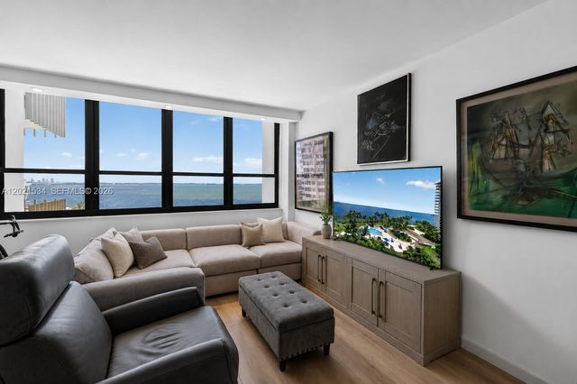 2 Grove Isle Drive B801802, Miami, FL 33133