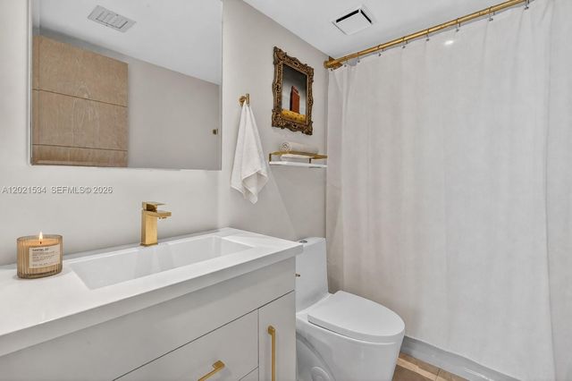 2 Grove Isle Drive B801802, Miami, FL 33133