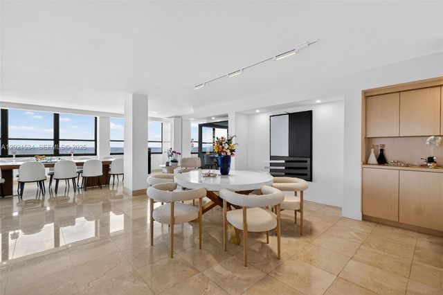 2 Grove Isle Drive B801802, Miami, FL 33133