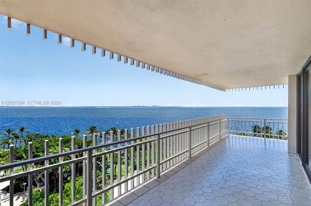 2 Grove Isle Drive B801802, Miami, FL 33133