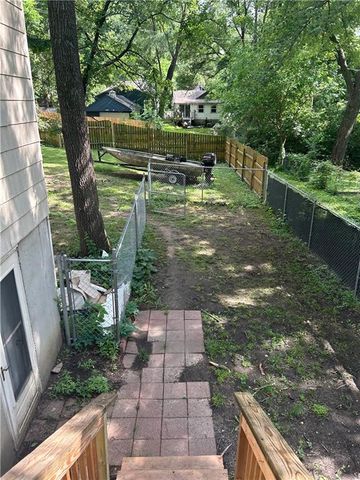 719 S Walnut Street, Leavenworth, KS 66048