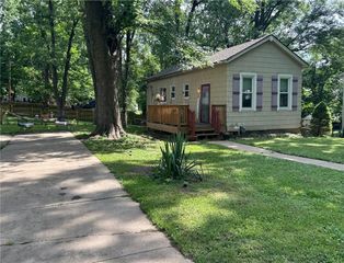 719 S Walnut Street, Leavenworth, KS 66048