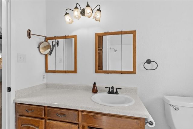 9901 Dickens Drive, Benbrook, TX 76126