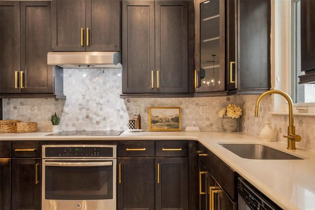 9037 LAUREATE BOULEVARD, Orlando, FL 32827