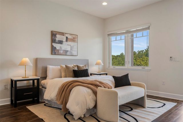 9037 LAUREATE BOULEVARD, Orlando, FL 32827