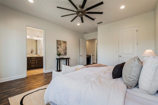 9037 LAUREATE BOULEVARD, Orlando, FL 32827