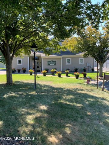 1F Chadwick Lane, Monroe, NJ 08831