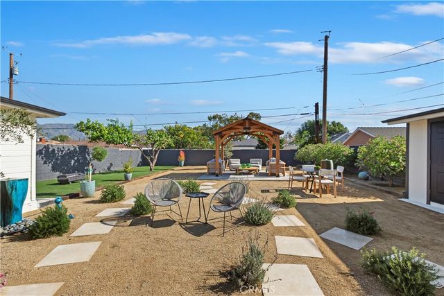 1506 N Niagara, Burbank, CA 91505