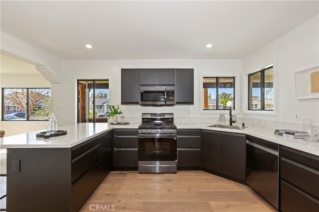 1506 N Niagara, Burbank, CA 91505