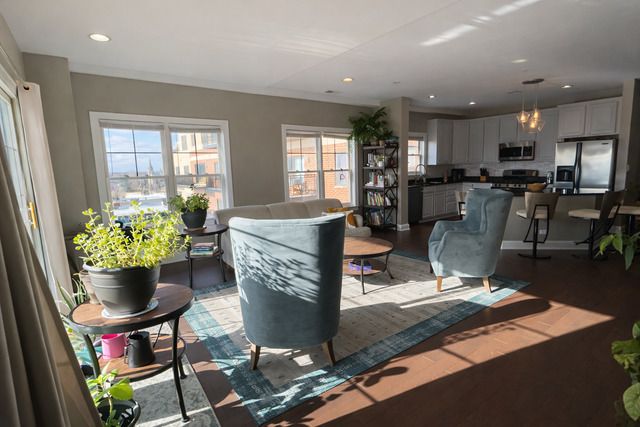 4953 Oakton Street 608, Skokie, IL 60077