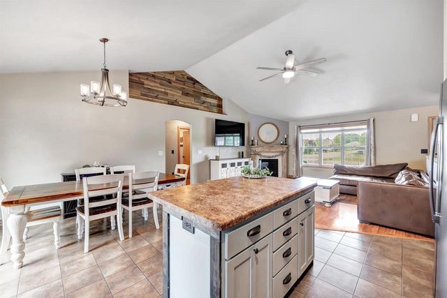 3801 SCOTCHMAN CIRCLE, Green Bay, WI 54311