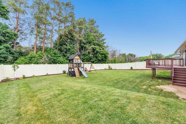 3801 SCOTCHMAN CIRCLE, Green Bay, WI 54311