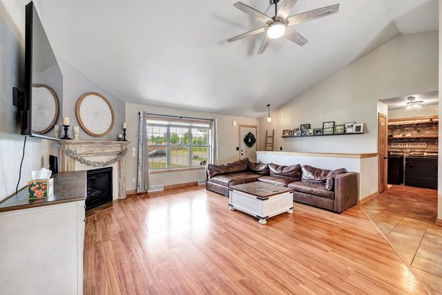 3801 SCOTCHMAN CIRCLE, Green Bay, WI 54311