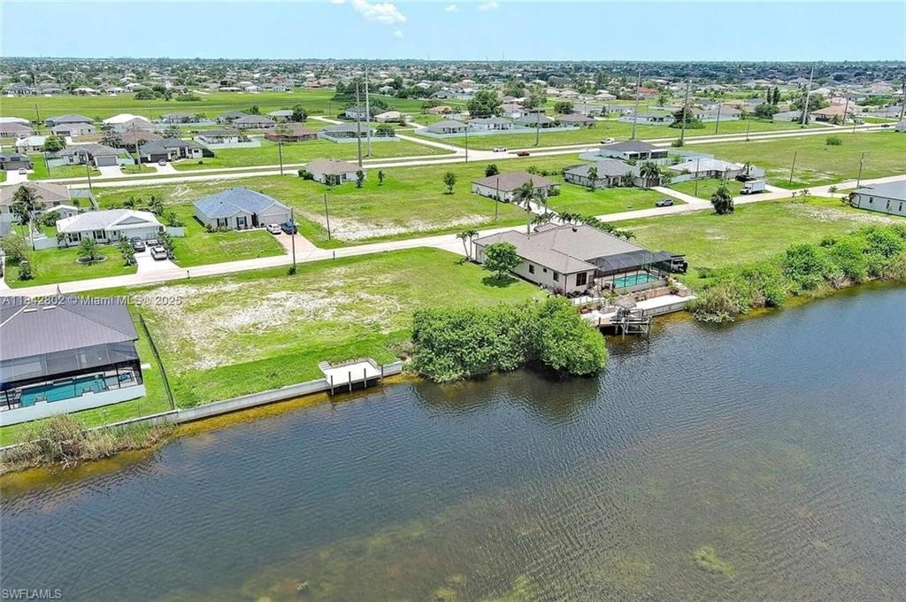 401 NW 24th TER, CAPE CORAL, FL 33993 — photo 4