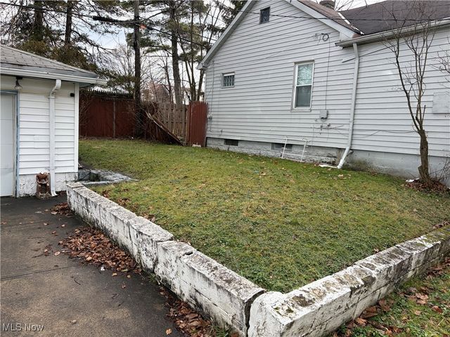 3895 E 151st Street, Cleveland, OH 44128