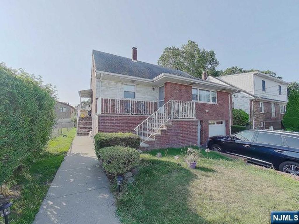 1108 Harvard Place, Fort Lee, NJ 07024